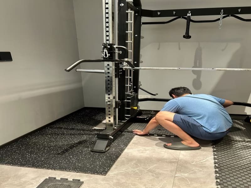 Een eenvoudige grafiek die de risicoketen illustreert: Schimmel > Sporen > Gezondheidsproblemen > Aansprakelijkheid.